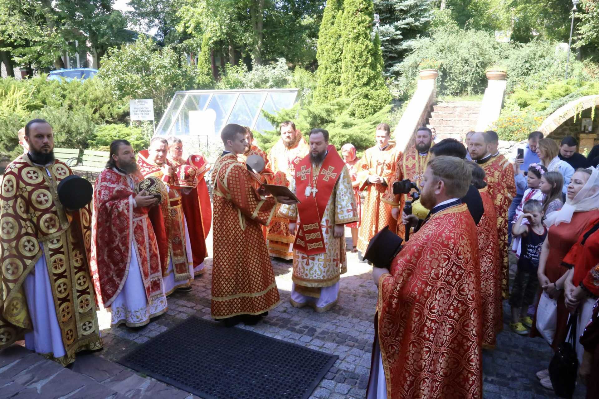 Храмове свято у Вишгороді - зображення