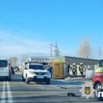 Під Києвом внаслідок ДТП перекинулася маршрутка, є постраждалі