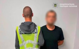 Київ: вполювали викрадача ВАЗ біля супермаркету