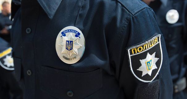 Назва: Шахраї під виглядом СБУ вкрали 8 мільйонів у київських пенсіонерів.