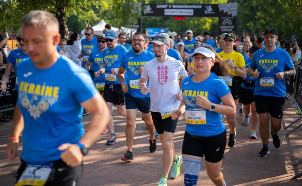 35 років Незалежності: ВДНГ запрошує на благодійний "Забіг у вишиванках"!