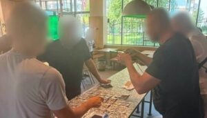 Київщина: $5 тисяч за відмазку від фронту – поліція викрила схему.