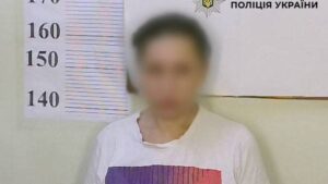 Ревнощі у Києві: 49-річна киянка підпалила двері сусідки.