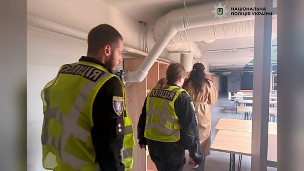 КНУ: Студентів не пустили в укриття. Поліція з'ясовує причини.