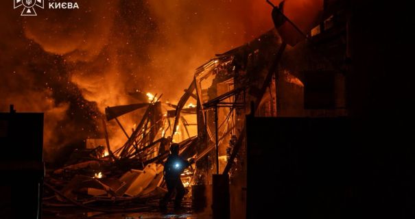 Київ під ворожим вогнем: чоловік загинув у нежитловій будівлі.