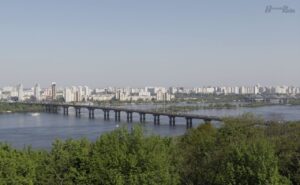 Міст Патона: Рух обмежено на тиждень.