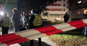 Святошинський район Києва: конфлікт на вулиці закінчився стріляниною, одна людина загинула, ще одна поранена. Стрільця затримано.